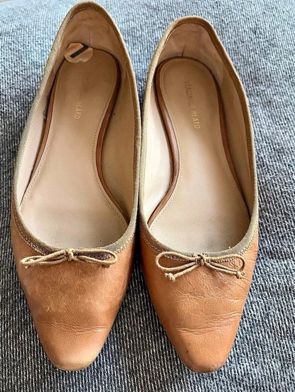 Veronica Beard Catherine Flats size 7 m beige leather flats